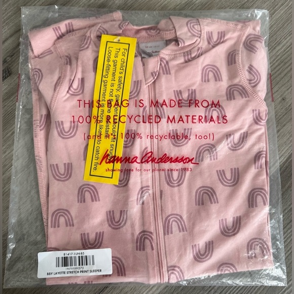 Hanna Andersson Baby 2-Way Zip Sleeper in HannaSoft - Picture 2 of 8